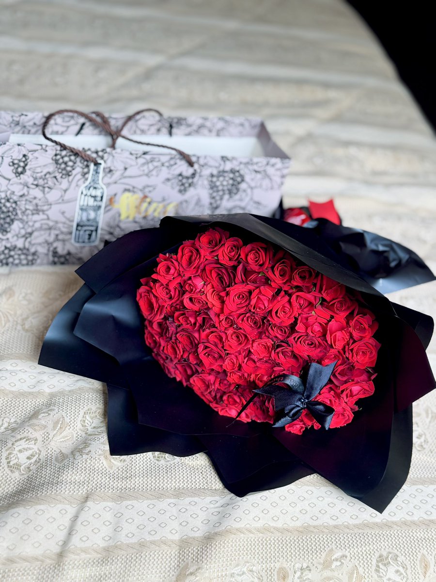 PaigeEthy❤ tweet media