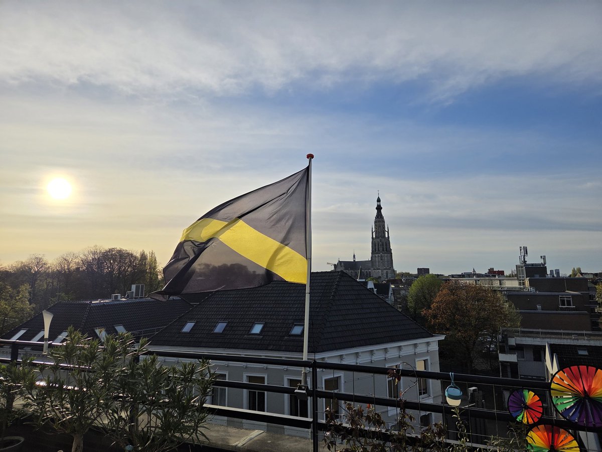 PeterSnoys's tweet photo. #NACpraat #raiseyourflag https://t.co/tukrKmIGuR