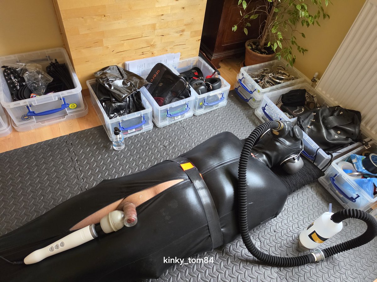 kinky_tom84's tweet photo. Evolution in bondage https://t.co/1vMEcdZwgG