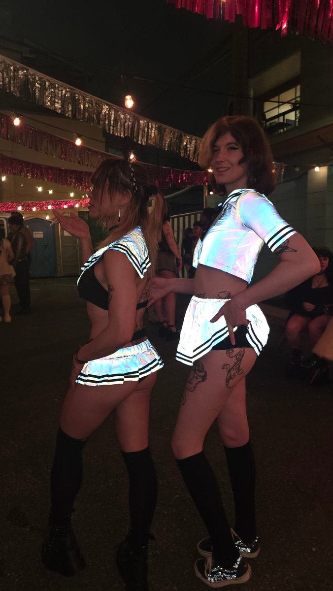 victryena tweet media