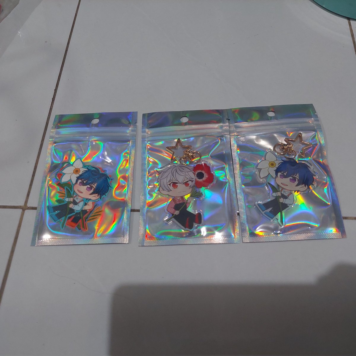 Argo fanmerchs by <a href="/mikannavis/">みかん🍊✨ @rarely active after 1/11</a> has arrived! 🌸