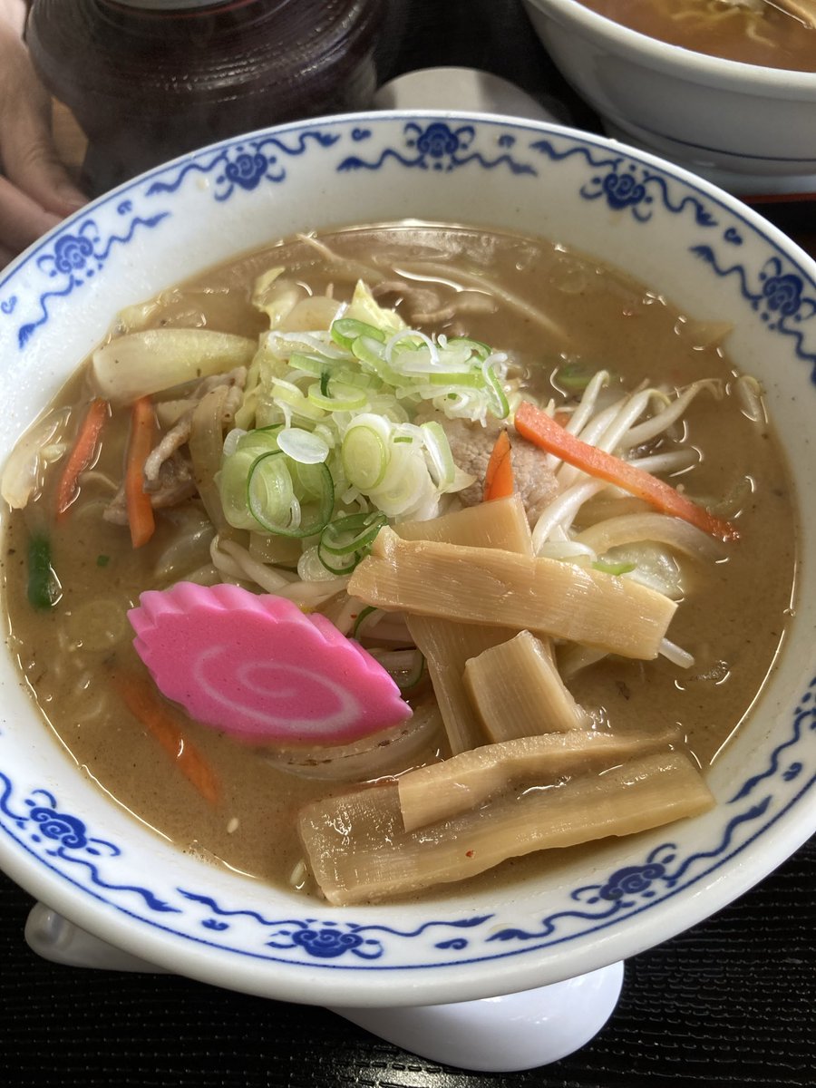 Akizo1966's tweet photo. 今日の昼メシ^ ^
猿賀神社 御食事処 もてなし
味噌ラーメン＆チャーハン
ラーメン定食^ ^
いただきまーす♪♪ https://t.co/OBUo9V9PX5