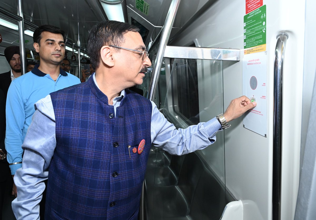 Delhi Metro Rail Corporation tweet media