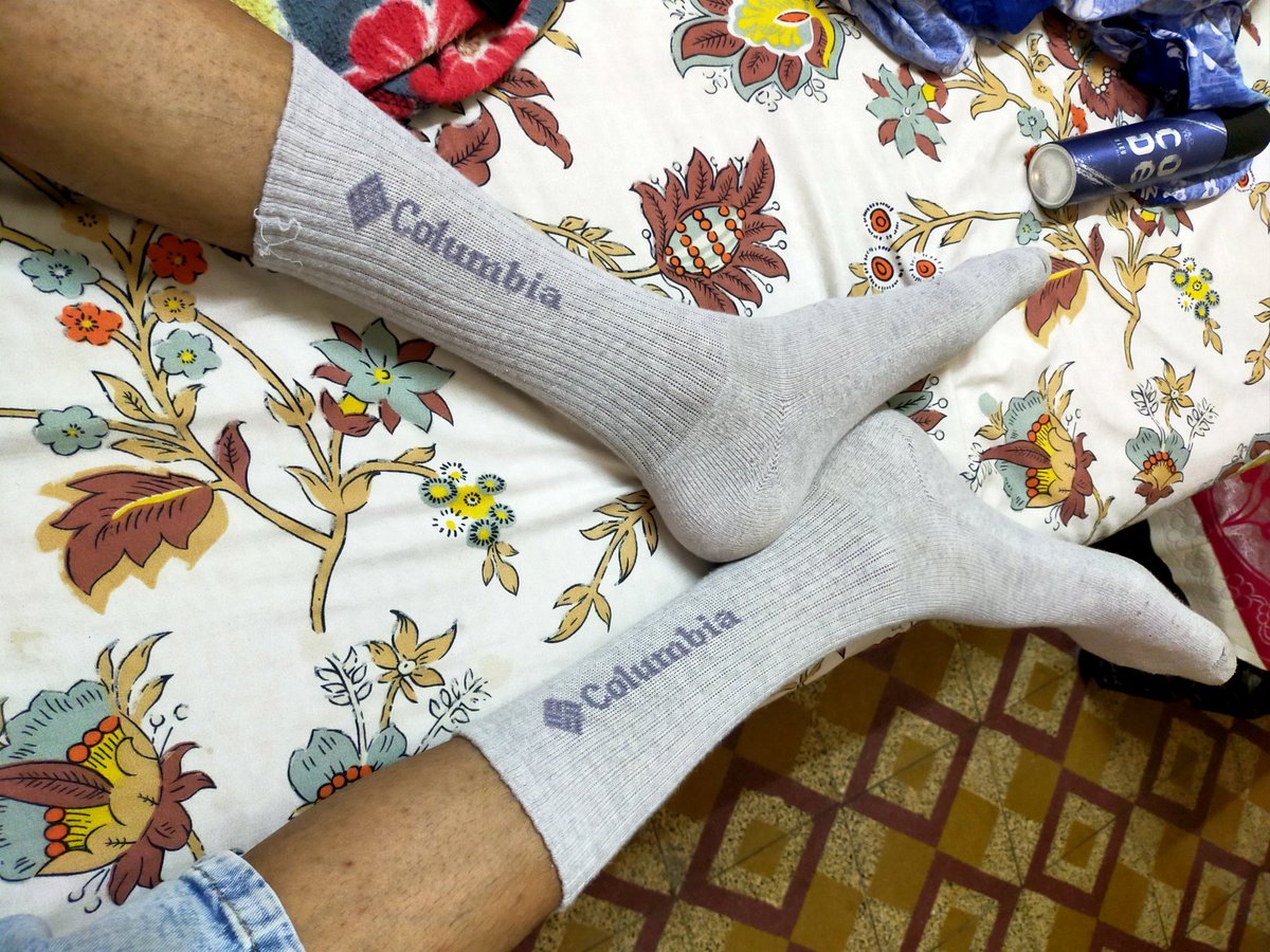 AmamKumar647943's tweet photo. My favourite white socks 🧦🤤 its make me horny af. https://t.co/cJZ1sKo66A