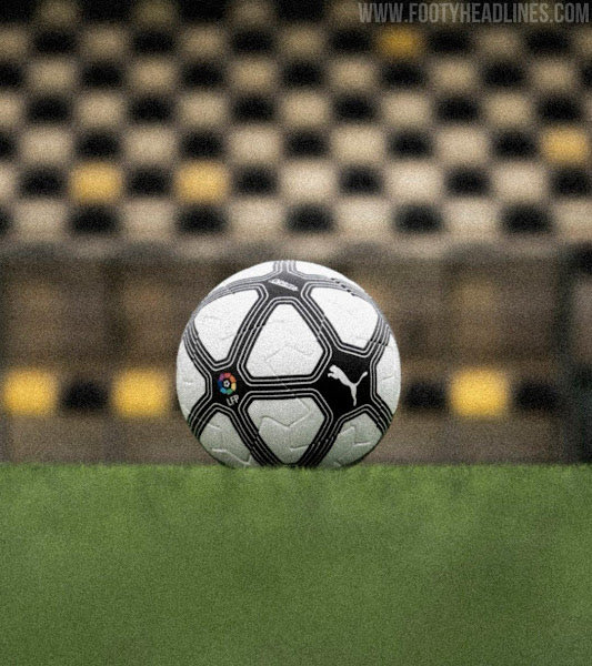 Retro matchday jako má teď La Liga – včetně míčů, rozhodčích nebo TV grafiky – je něco, co bych si vážně užil i u nás. 

Včetně znělky Gambrinus ligy, prosím! 🙏