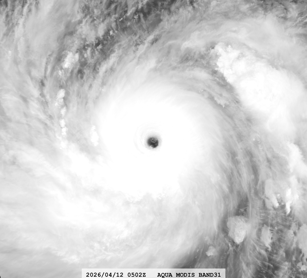 zeb199818's tweet photo. #04W Typhoon #SINLAKU
Satellite: #AQUA #MODIS
Channel :
BAND-01 (0.645 µm) 250-m
BAND-27 (6.715 µm) 1-km
BAND-31 (11.030 µm) 1-km
Time : 2026/04/12 0502Z
Eye Temp (IR) : 22.32 °C
Eye Temp (WV) : -24.50955 °C
CPA : ~200 km
Data Source : LANCE Near Real Time (NRT) L1B https://t.co/edfq4m0vDm