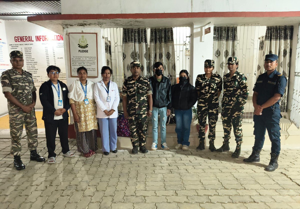 42bnssb_INDIA's tweet image. मानव तस्करी के विरुद्ध कड़ा प्रहार 💪
सीमा चौकी रूपैडिहा पर SSB की बड़ी कार्रवाई 🚫
#SSB #HumanTrafficking #BorderSecurity #Rupaidiha #AlertForNation #SevaSurakshaBandhutva
@SSB_INDIA @SSBFTRLUCKNOW @SSBSHQGKP @ssbshqpilibhit @SSBSHQPURNEA @SSBSHQJPG