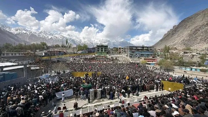 sameersadiq76's tweet photo. Skardu

Arrangements have been completed at the Municipal Stadium Skardu for the Chehlum gathering of the  Supreme Leader Syed Ali Khamenei. People have started arriving at the venue in large numbers to participate in the commemoration.
   #امن_کا_سفیر_پاکستان
@IranTimes9 https://t.co/S18fb9dFTb