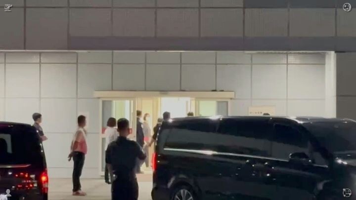 这份烤红薯，为你的味蕾带来惊喜，品尝一口便感到满满的幸福与满足。