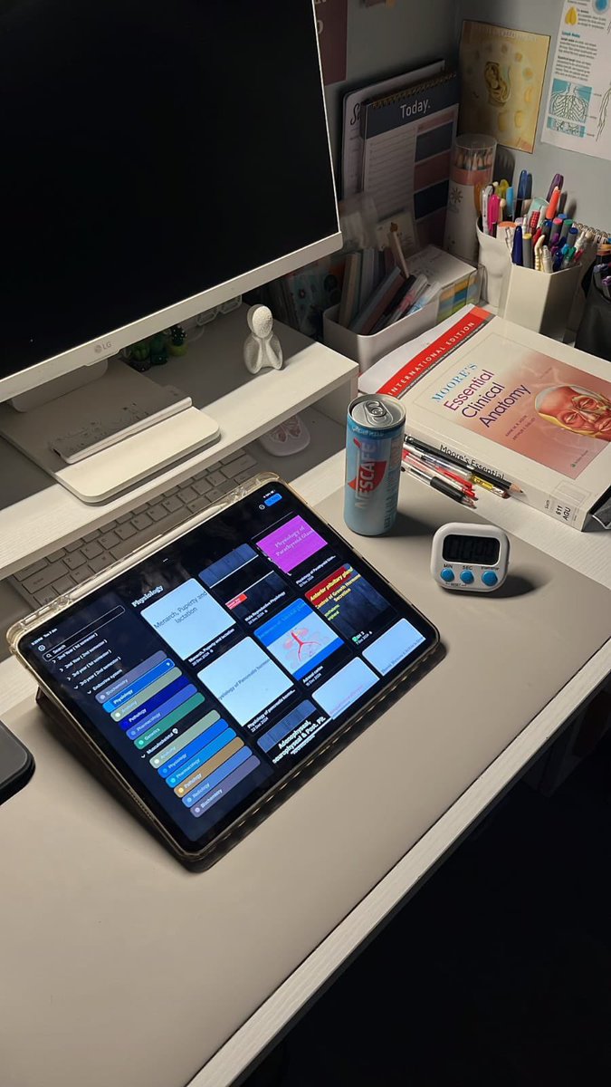 ~auline~ tweet media