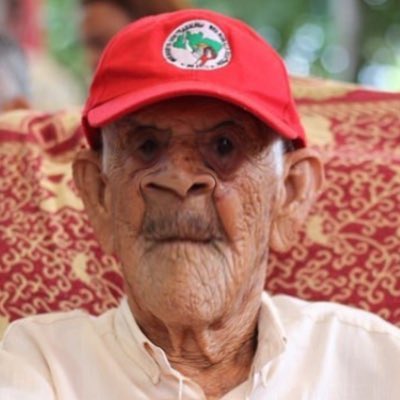 ☝️🦅 tweet media