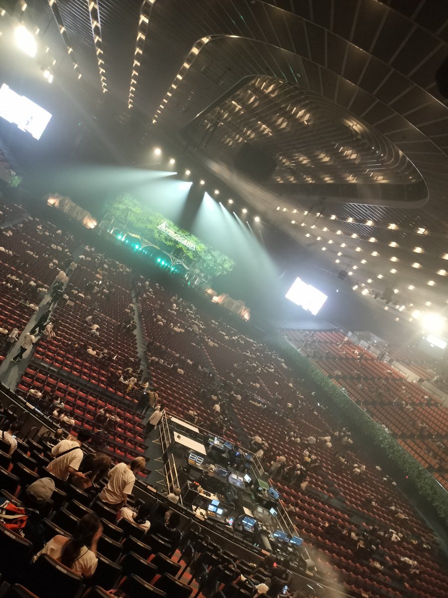 Sammy協賛してるから大阪城ホール内でセブフラ鳴るのおもろすぎwwww
(カバネリの広告)