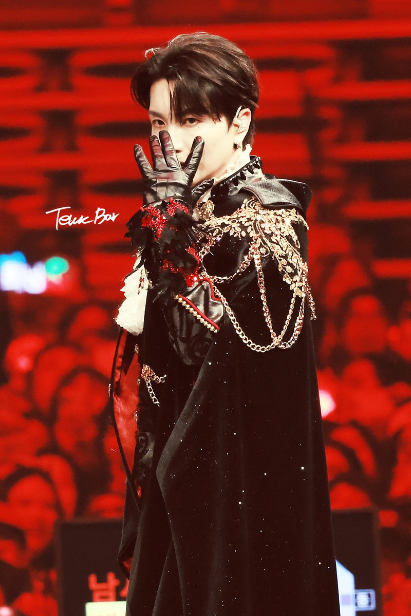 TeukBar's tweet photo. 260405 SUPER SHOW 10 SJ-CORE in SEOUL DAY3

늘 고맙고 사랑한다 🫶 
오늘도 좋은 하루되세요

#이특 #LEETEUK 
#イトゥク #利特 
#슈퍼주니어 #SUPERJUNIOR
@special1004
#SUPERSHOW10_SJCORE #SUPERSHOW10 https://t.co/5GxzENf8Z3