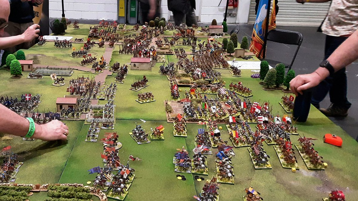 yarkshiregamer's tweet image. Great day @ #salute53 yesterday, thanks to the guys who helped out at the game and all those who came over for a chat. It was mad busy early doors with 30 + people round the table at times, we also won award 🏆 which of course I don't like to mention 😎
#wargames #hobby #history
