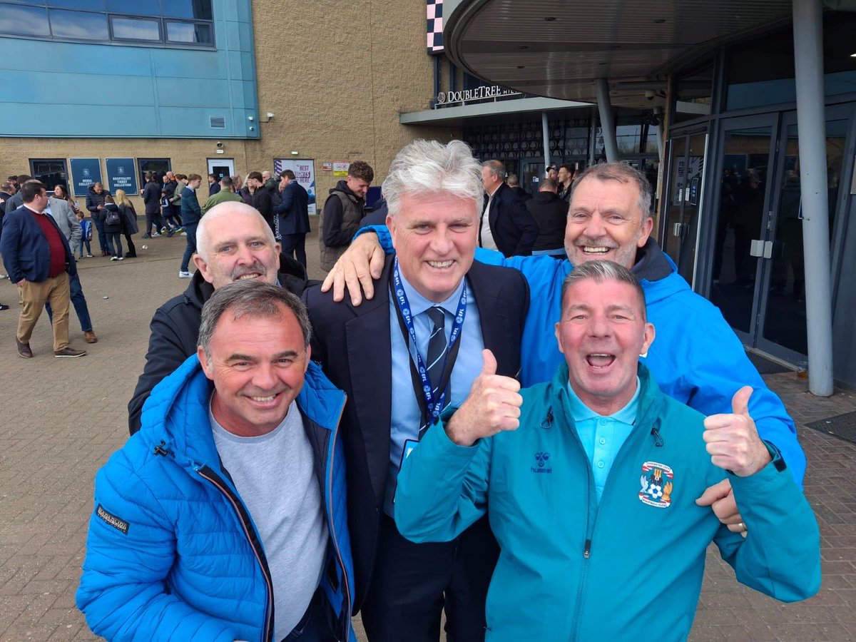 Will King tweet media