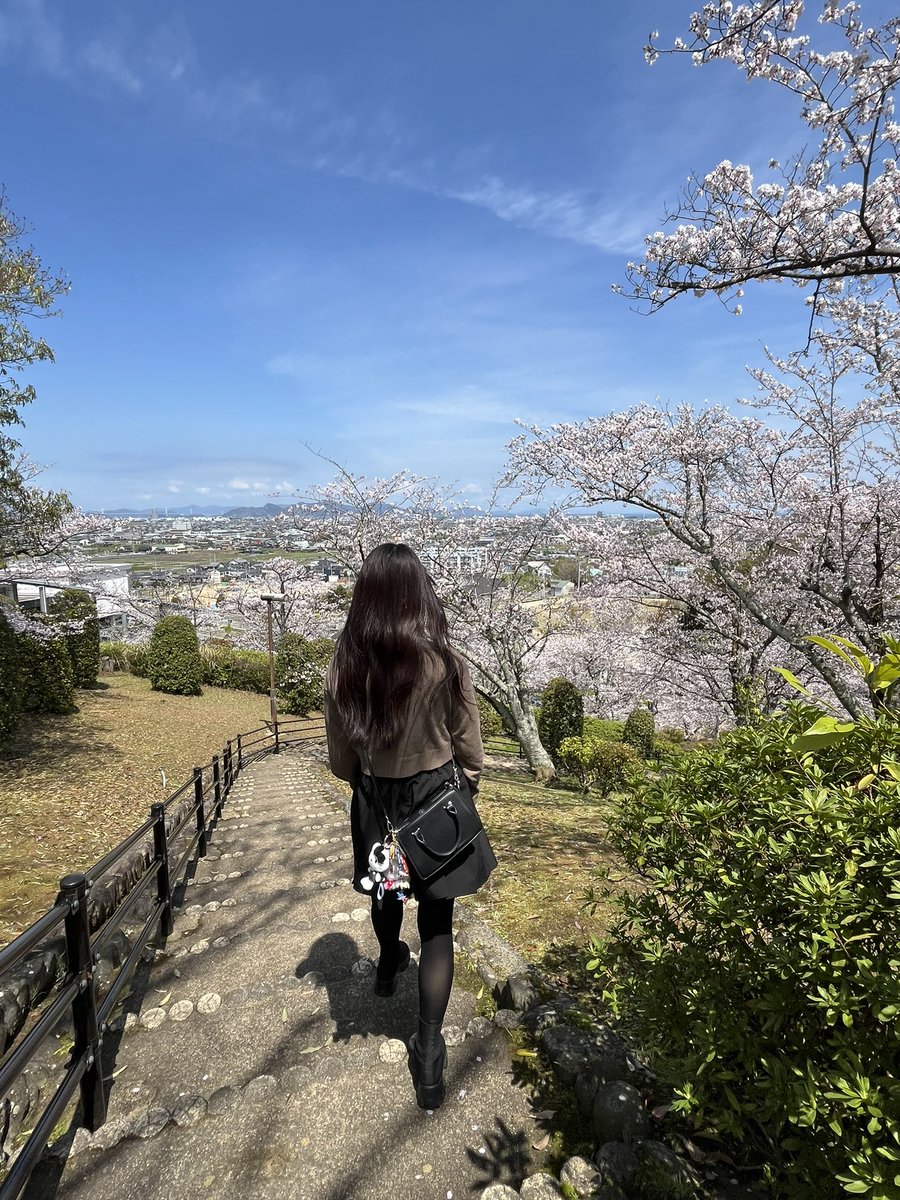 y7chun's tweet photo. 最近はいんすたぐらまーみたいな事をしました。
あと、進撃の巨人を初めて見てハマりました。
編み物も始めようとおもいます。
趣味を持つと良いそうなので、
まずは趣味にできそうなものを探そうとおもいます https://t.co/KpZ33dbPsy