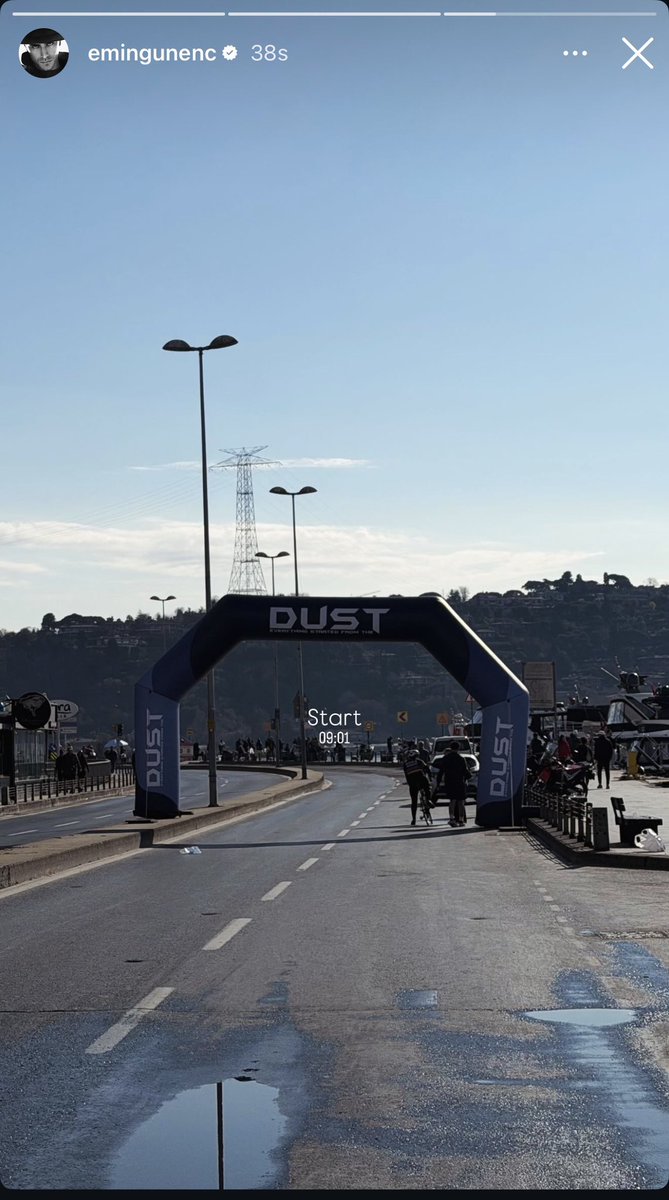 EminGGlobal's tweet image. 🆕📸 Emin via IG Story 

Looks like he’s at a race event in Istanbul 👀🚴  

“Start 09:01”

He also shared a video walking by the Bosphorus 🌊✨ (via broadcast channel)

“Today, the seaside is for those who choose themselves 🙌🏻”

Active morning for him 🔥  

#EminGünenç #Istanbul