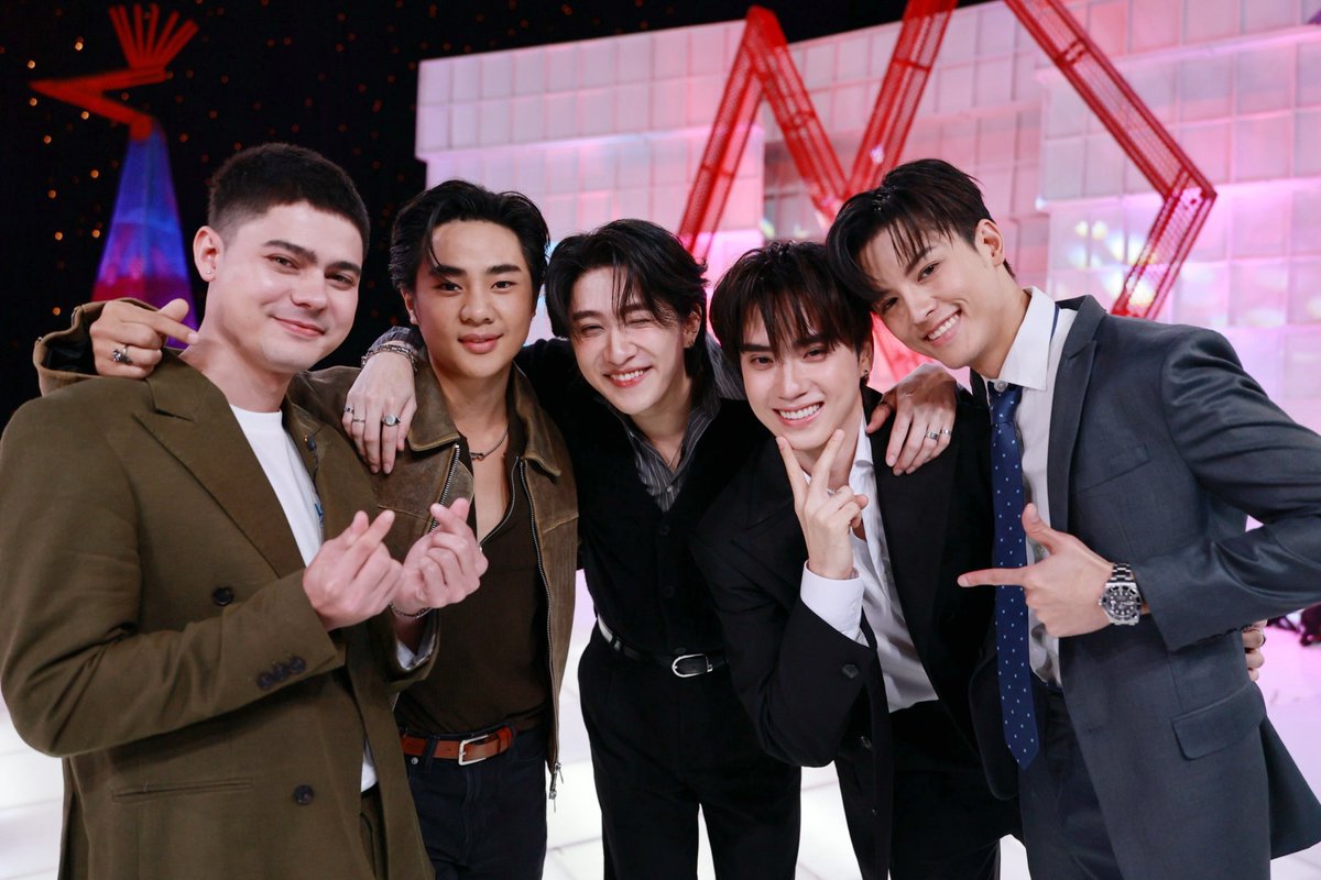 Ch3Thailand_33's tweet photo. ปั่นความฟินมาเสิร์ฟถึงจอ! "มาสุ-ตี๋-อัส-ต้า-แดนนี่" จากซีรีส์ "Love Like A Bike ปั่นไปให้ถึงรัก" บุกทูเดย์โชว์ พร้อมเล่าเบื้องหลังความสนุก ทั้งความน่ารักและความแซ่บที่ลงตัวแบบเกินต้าน

วันอาทิตย์ที่ 12 เมษายนนี้ 🕒 15.00-16.00 น. ทางช่อง 3 กด 33 

#ทูเดย์โชว์ #LoveLikeABike #ปั่นไปให้ถึงรัก #ดูทีวีกด33ดูออนไลน์ที่3Plus