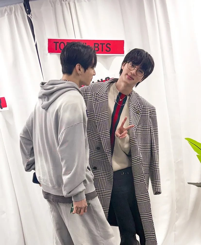 BTS Charts News tweet media