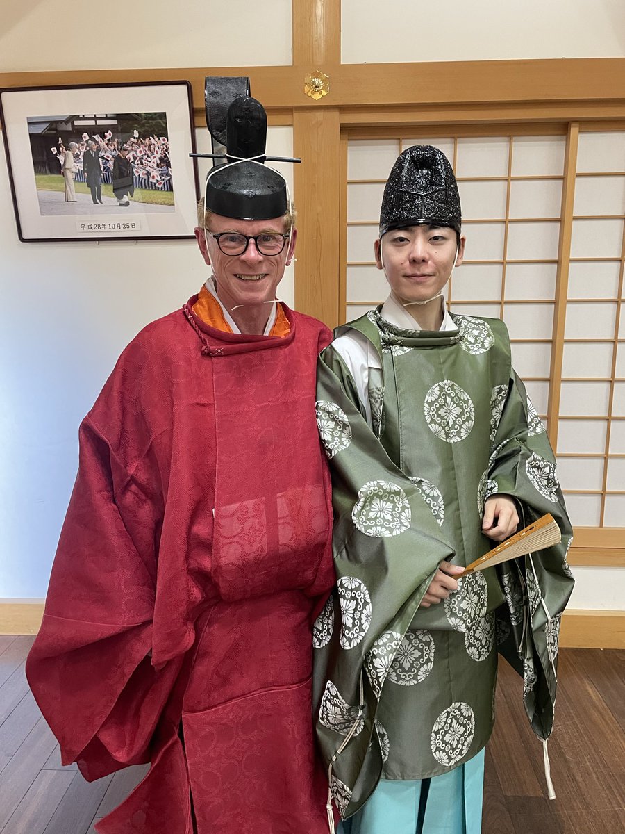 rokujooin's tweet photo. 歌会始召人のピーターマクミランさんもお出ましでした。 https://t.co/u8zJ9dS8Dw