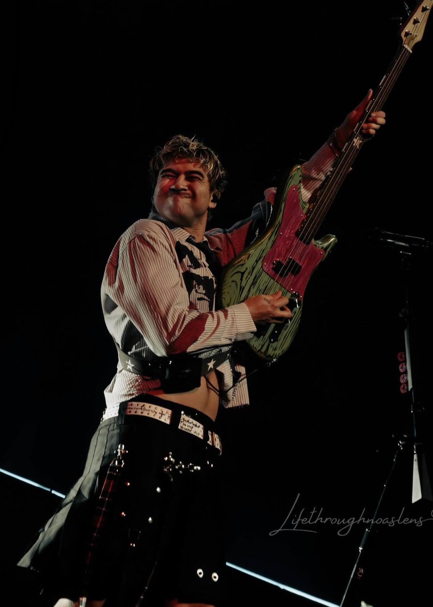 adi’s a star ★ tweet media