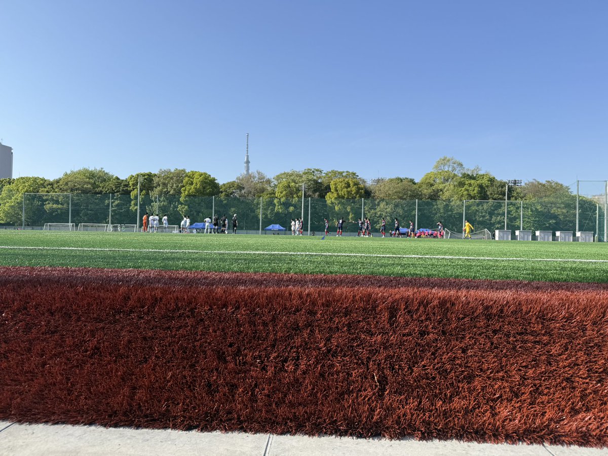 じろう tweet media