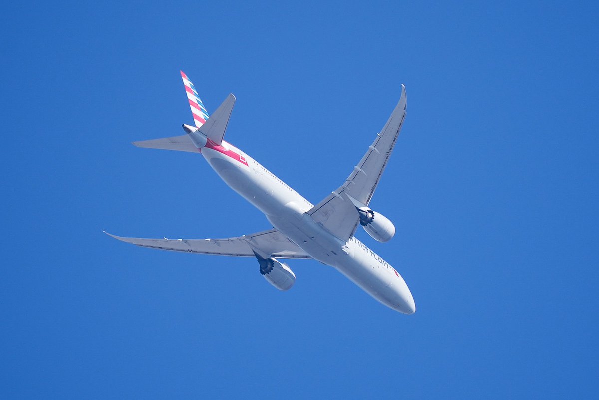 片山義久 tweet media