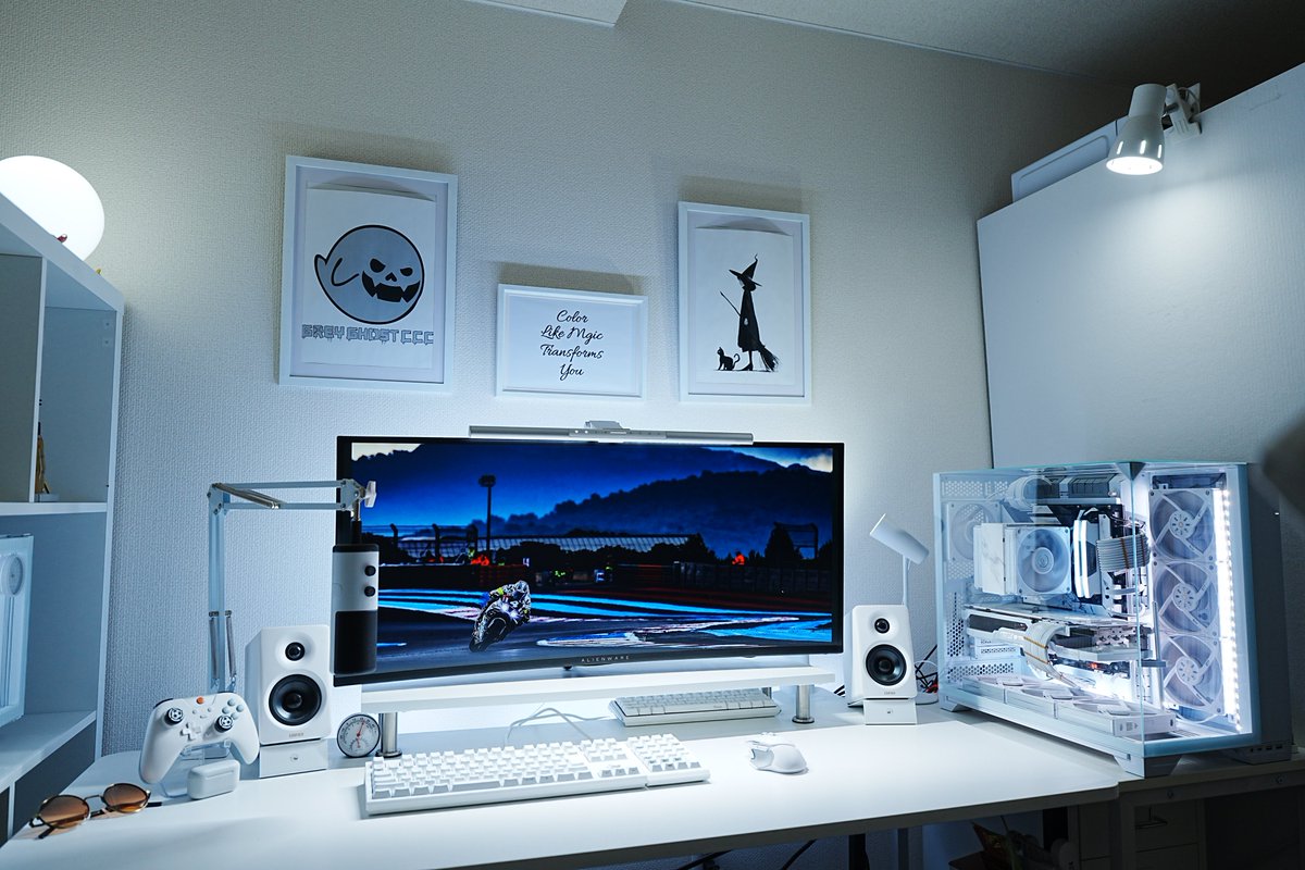 GreyGhostCCC_JP's tweet image. ひさしぶりにデスクが綺麗になりました(ASKFES前後で荒れ散らかってた)

#desksetup