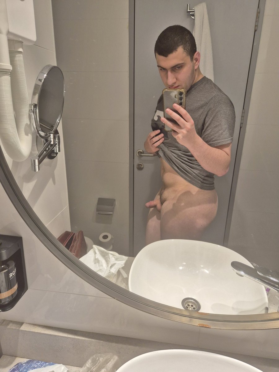 AradFemboy's tweet photo. Just exposing myself to everyone as a pathetic shrimp dicked beta :3 https://t.co/WXfagwna0g