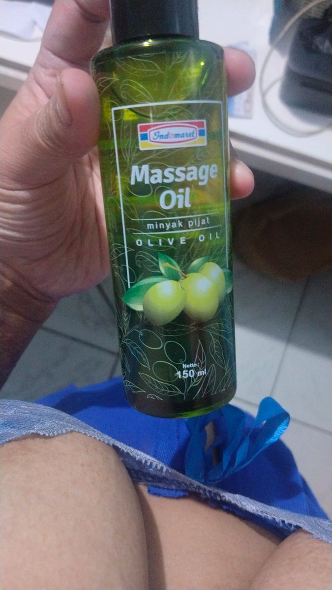 2Kalkulato17045's tweet photo. Kata wf yg ini wanginya enak😂 https://t.co/0xedd36BRU