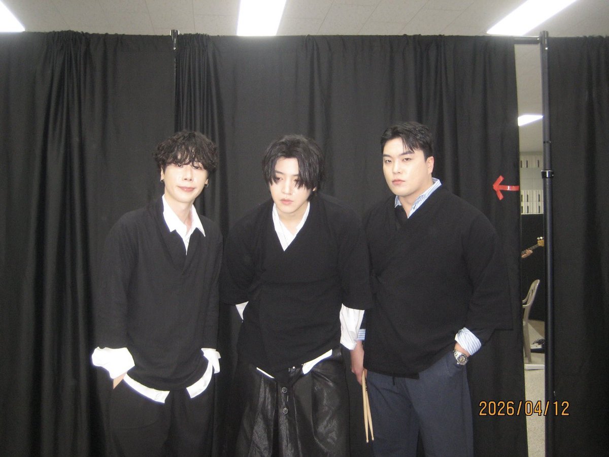 bandkikofficial's tweet image. 2026 LOVESOME – 조선미술관
2026. 04. 12 (Sun.)

오늘도 함께해 주셔서 감사합니다!

[SETLIST]

1. Sun
2. bella
3. piece of peace
4. Close
5. SIMPLE
6. AH

#KIK #킥 #キック #LOVESOME