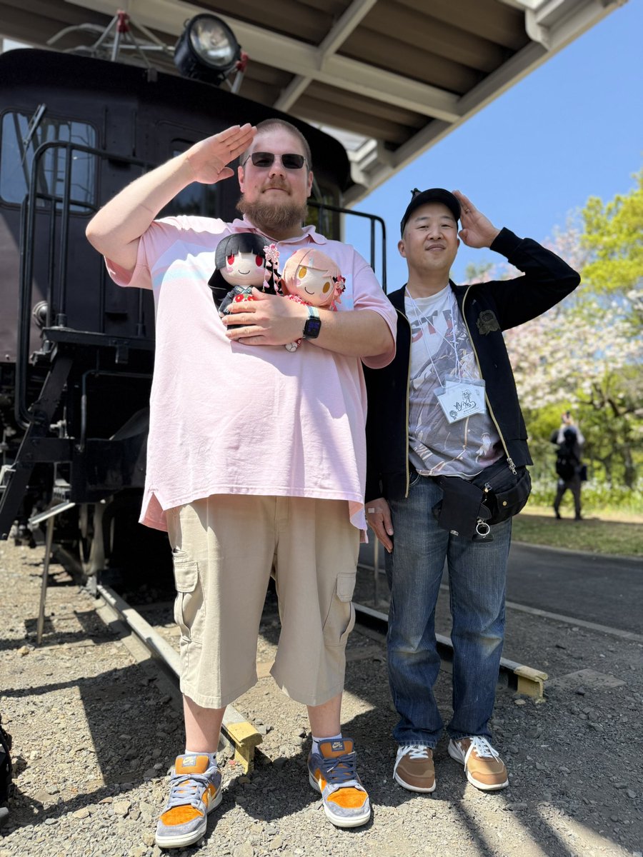 まいく@日本に帰りたい tweet media