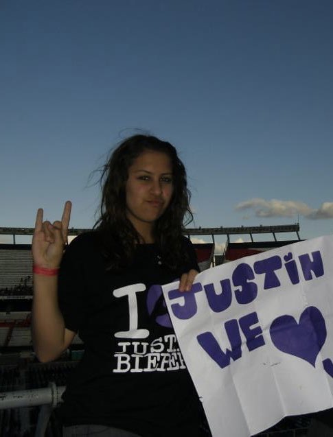 AdducaBiann's tweet photo. Esta Bianca viendo a Justin re dura a las 3:25 am. Te amo @justinbieber https://t.co/kIF4FSSOew
