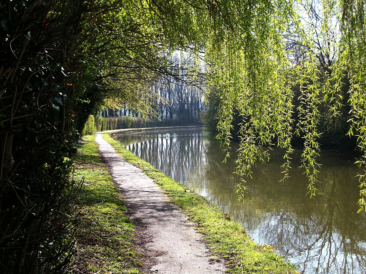 retired_tom's tweet image. My photos from #April 2012

@CanalRiverTrust #GrandUnionCanal #MiltonKeynes #MK #Bridge #Reflections 

#Canals &amp;amp; #Waterways can provide #Peace &amp;amp; #calm for your own #Wellbeing #Lifesbetterbywater #KeepCanalsAlive