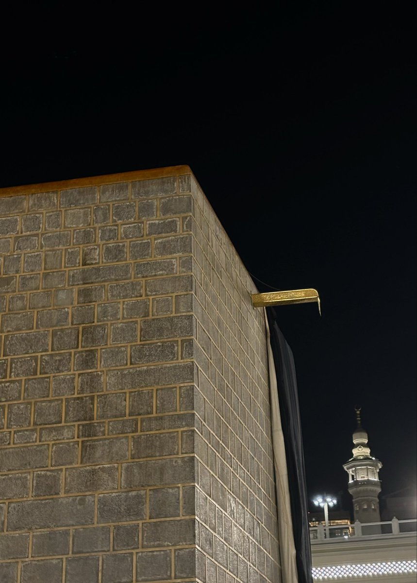 HolyMakkah01's tweet photo. کوئی حجاب نہیں 🧡 https://t.co/G4helzhrEc