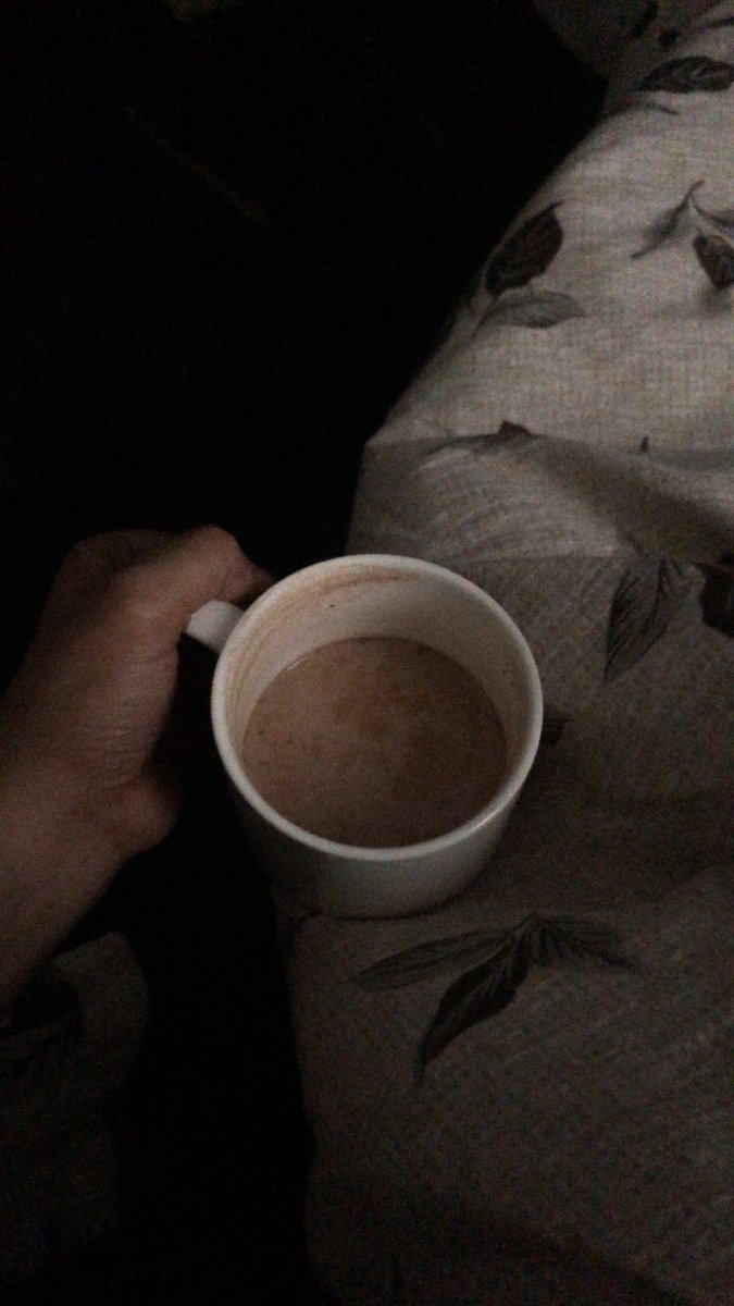 mo8lh's tweet photo. GMORNING 🍫 https://t.co/YaQvimSBco
