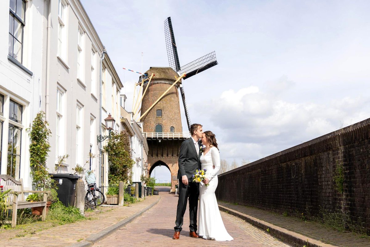 MirandaMivino's tweet image. Mijn jongste zoon is in het huwelijksbootje gestapt 🎉😍🍾💞 We hebben er een hele lieve schoondochter bij ! 🥰  #WijkBijDuurste  #wedding 👰‍♂️🤵‍♂️ #onlylove  💞