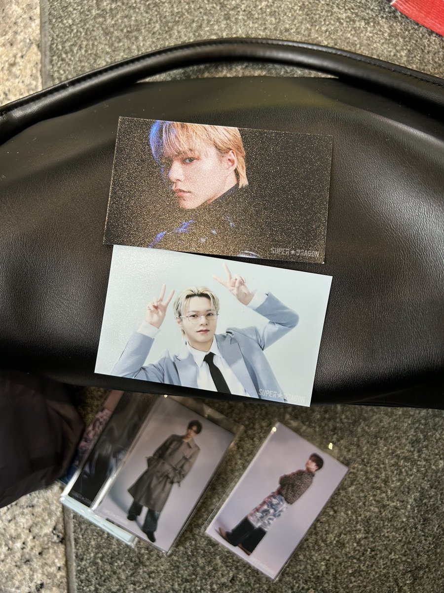 ℛ⃛🤍🍼 tweet media