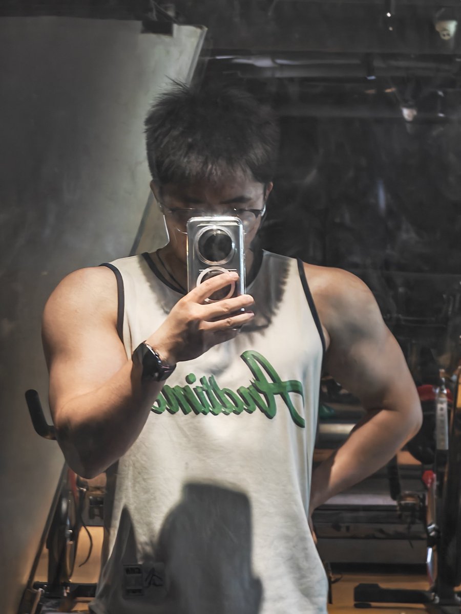 佛晓捣蛋鬼 tweet media