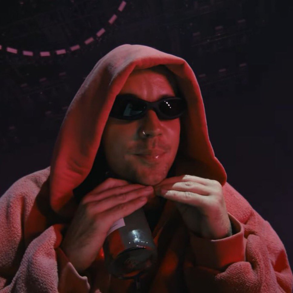 naLua BIEBERCHELLA tweet media