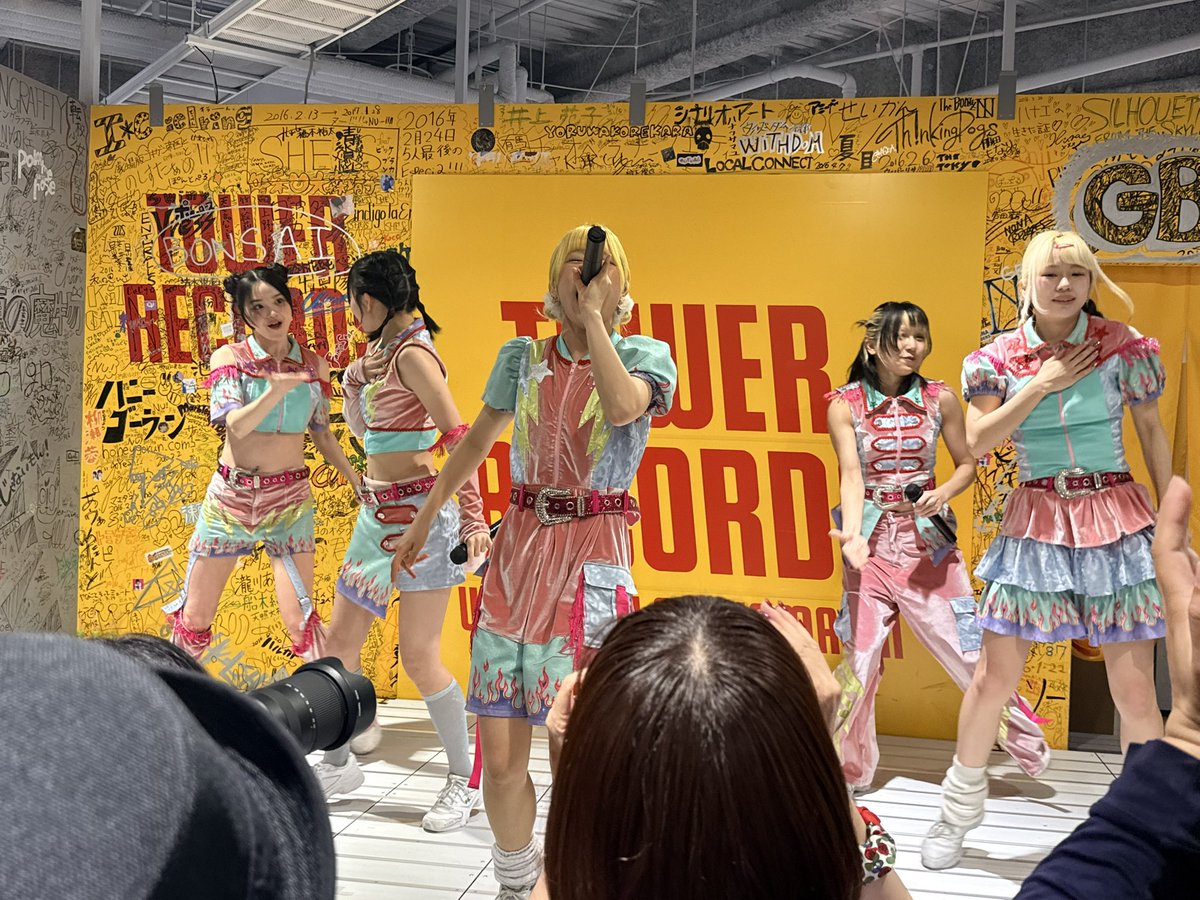 papazo7's tweet image. PIGGS大阪終了したので帰ります😊ライブも打ち上げもリリイベも楽しい大阪でした👍
遊んでくれた皆さまありがとうございました🙇‍♂️
また次もよろにくです👍
 #PIGGS 
 #PIGGS大阪