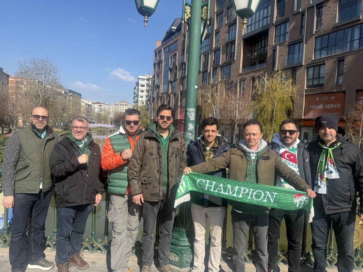 cotey7's tweet photo. Uğrunda mesafelerrr yıkılır tüm engellerrr 🐊🐊 @BursasporEU @BursasporSk @GurkanDoray @burakyildiz_76 @erceren_yaldar https://t.co/bO0QUfGaye