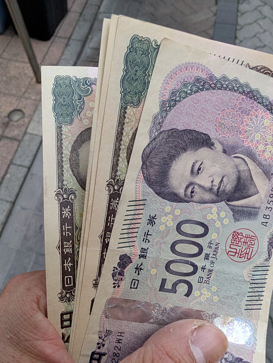 テロさん tweet media