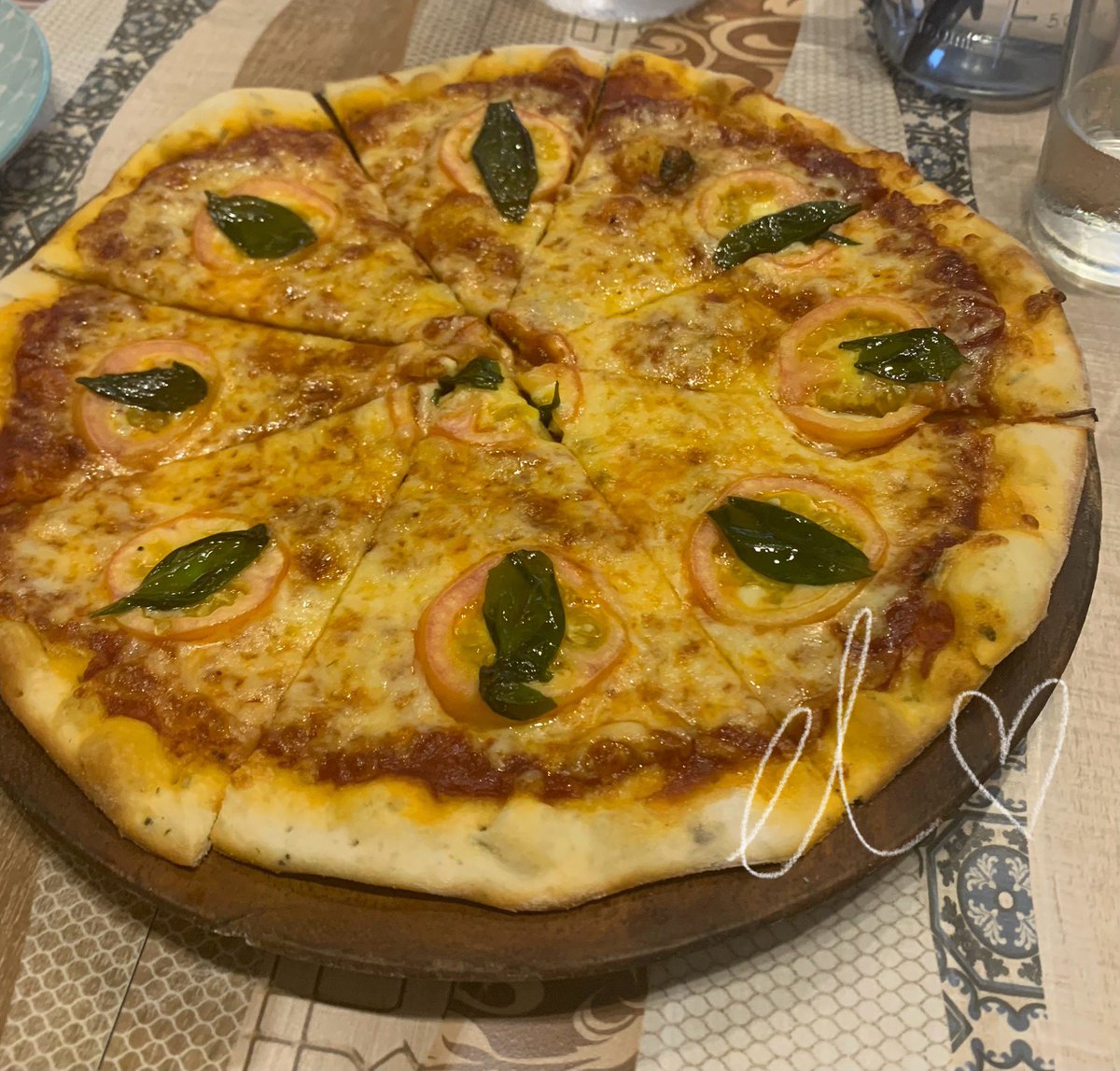 ilestelvna's tweet photo. pizza treatt is heree!!! π
thank you so much for this Sir Kuu!! i shared it with my siblings, we enjoyed it so much! π©·
@KuuFAMKPop #kuufam https://t.co/vW80ZsnG5Z