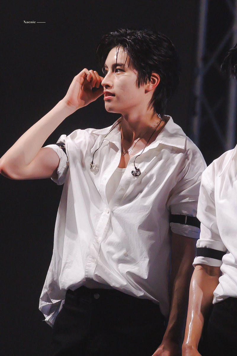 𝑻𝒉𝒖𝒓𝒔𝒅𝒂𝒚𓂃⋆ tweet media