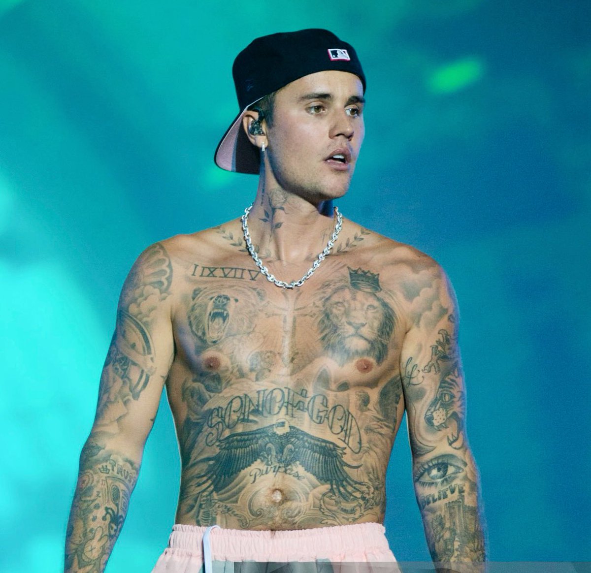 AKOLADÈ🌴❤️ tweet media