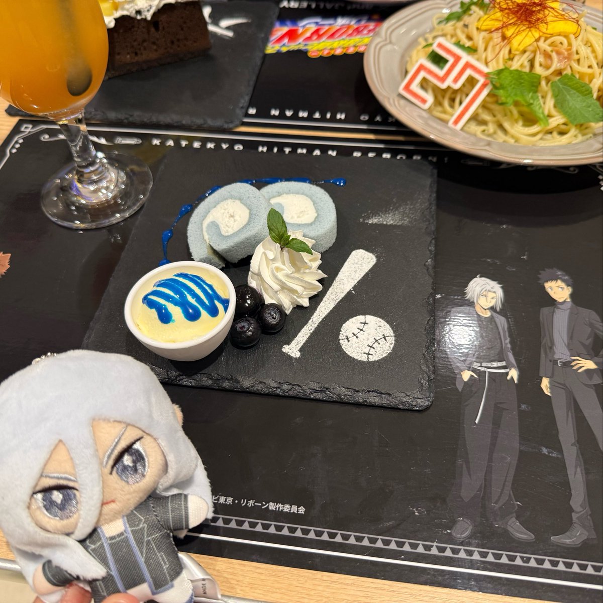 sumeshi_0416's tweet photo. 本日は幼馴染とオタ活してきた🦈 https://t.co/hEuPkR1bpC