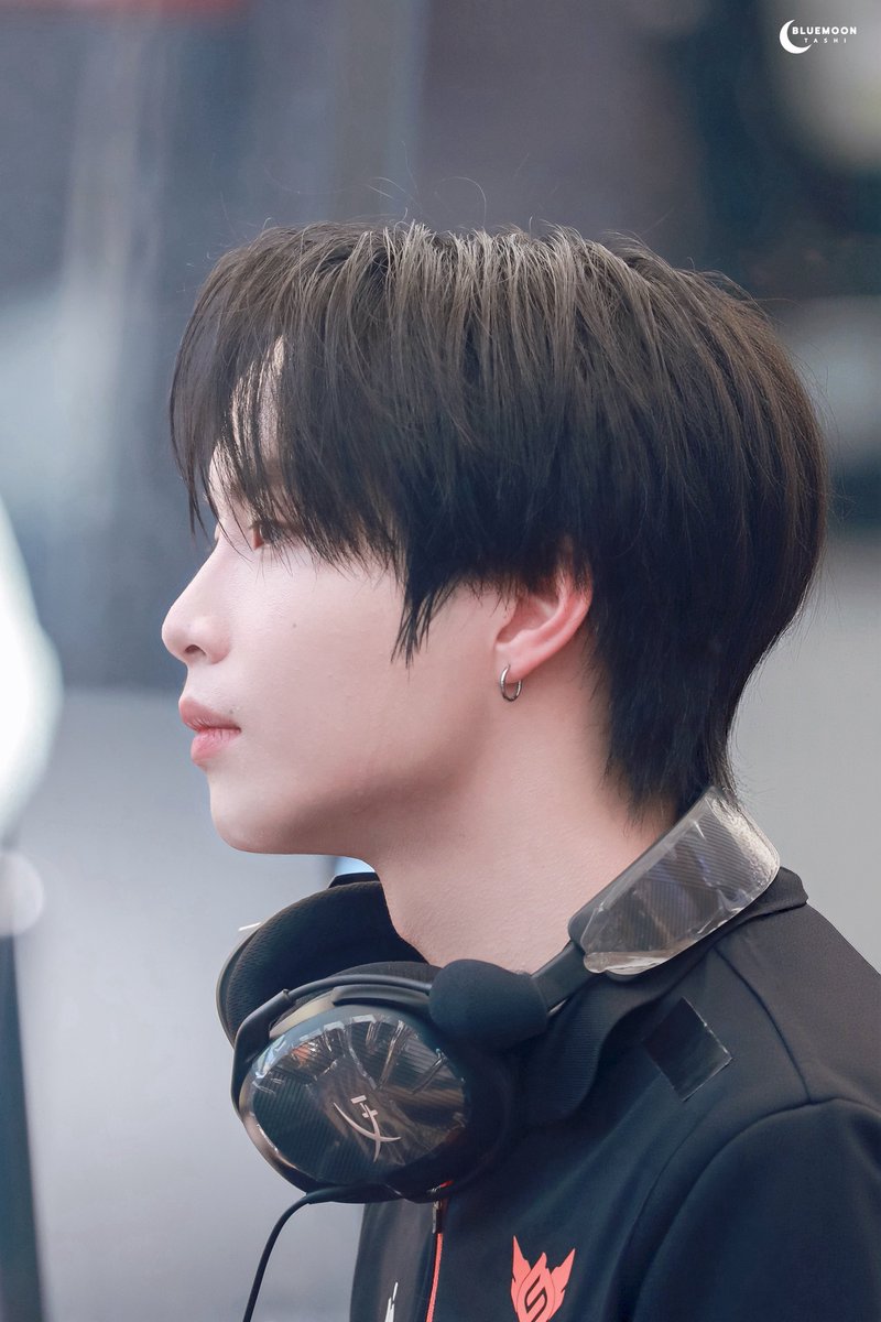 🌙ʙʟᴜᴇᴍᴏᴏɴෆ. ෆ⃛ || 🎸🌱🏒 tweet media