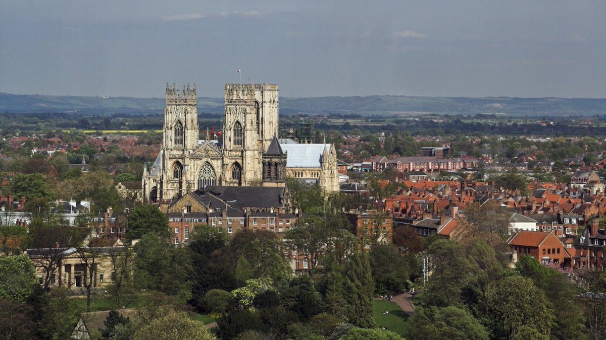 Edwin, king of the Northumbrians, was baptised by Paulinus, his bishop, in the wood-built church of St Peter’s in York #OTD in 627. Bede tells us Edwin established an episcopal see for the Italian in the same city. 📸Paul Lakin