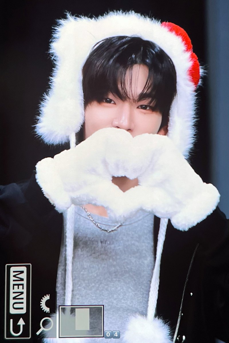 04 ໒꒱₊⋆ tweet media